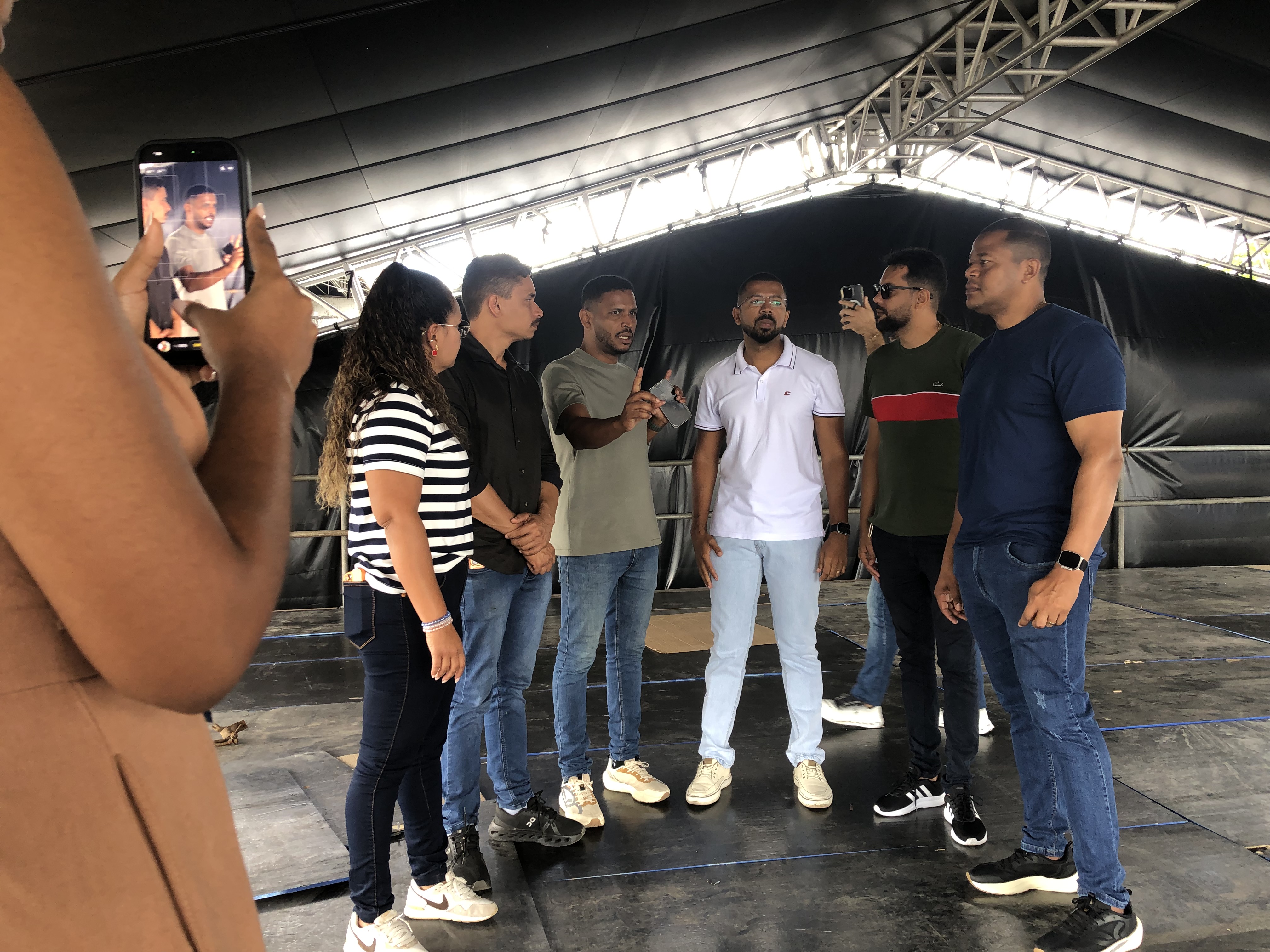 Prefeito Eriton Ramos e secretariado realizam vistoria no local das festividades de emancipação de Candeias.